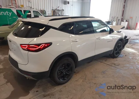 2023 Chevrolet Blazer Awd 2Lt z USA, uszkodzony, nr VIN 3GNKBHR41PS233693